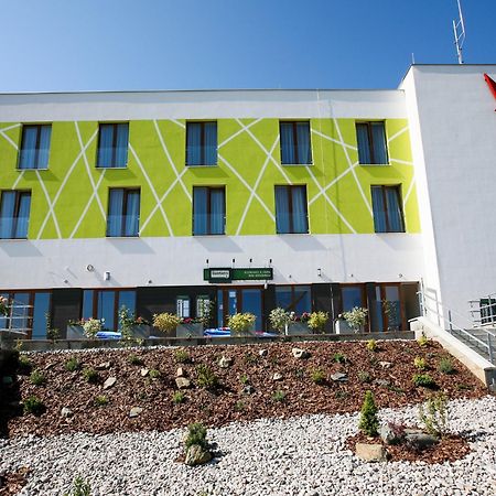 Nad Kralovnou Hotel & Restaurant Prag Dış mekan fotoğraf