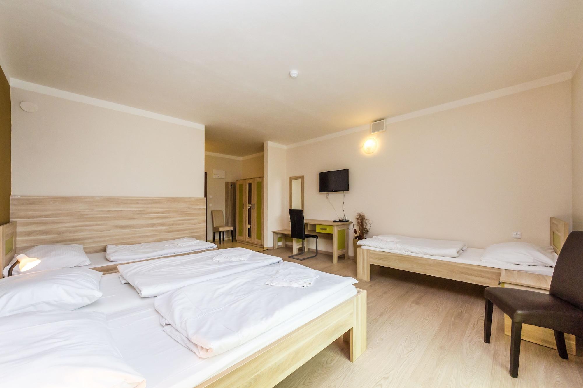 Nad Kralovnou Hotel & Restaurant Prag Dış mekan fotoğraf