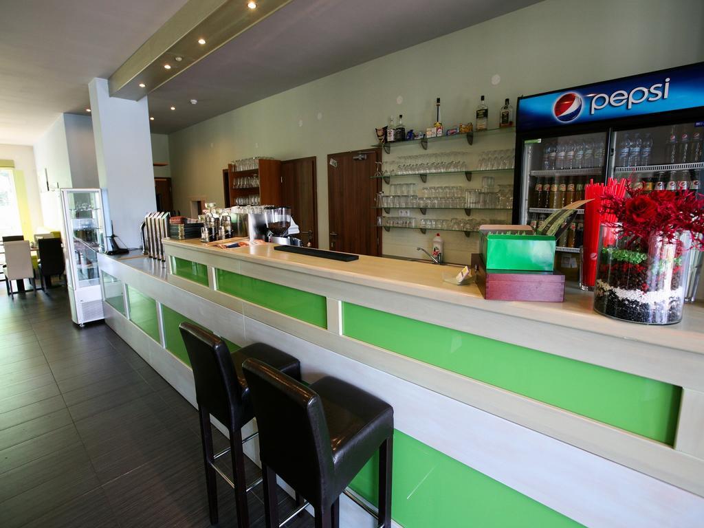Nad Kralovnou Hotel & Restaurant Prag Dış mekan fotoğraf