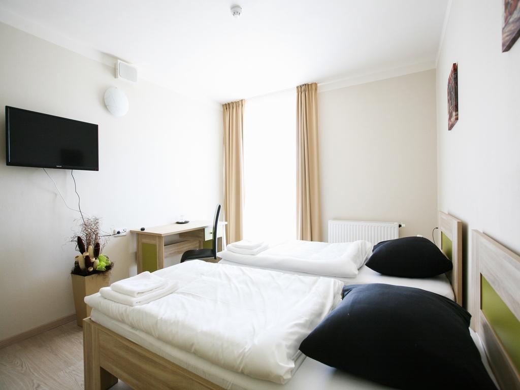 Nad Kralovnou Hotel & Restaurant Prag Oda fotoğraf