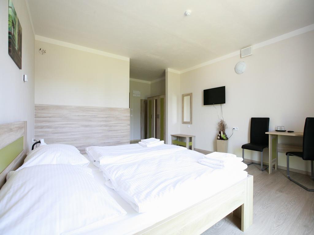 Nad Kralovnou Hotel & Restaurant Prag Dış mekan fotoğraf