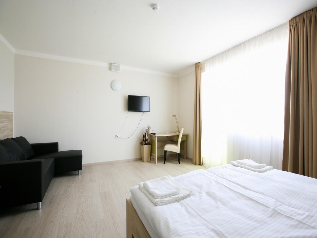 Nad Kralovnou Hotel & Restaurant Prag Oda fotoğraf