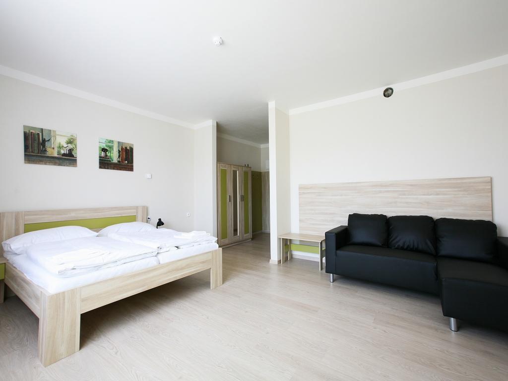 Nad Kralovnou Hotel & Restaurant Prag Oda fotoğraf